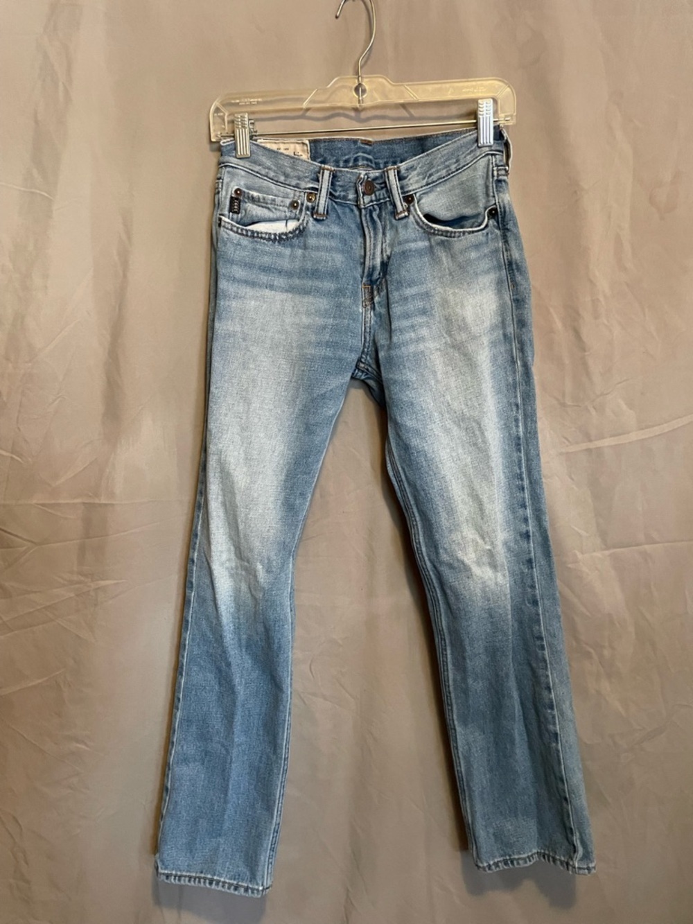 Abercrombie & Fitch Mid-Light Blue Straight Jeans kids size 14 blue wash